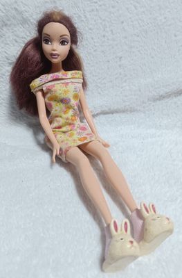 NELA-q, Muñeca My Scene Chelsea de Barbie