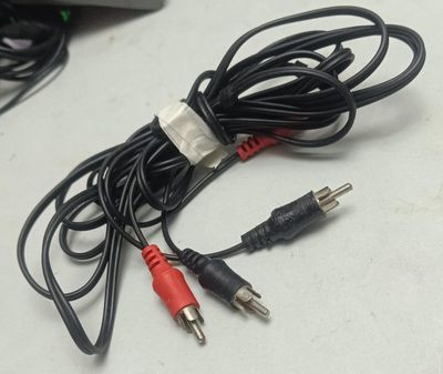 NELA-o, Cable RCA audio y video.