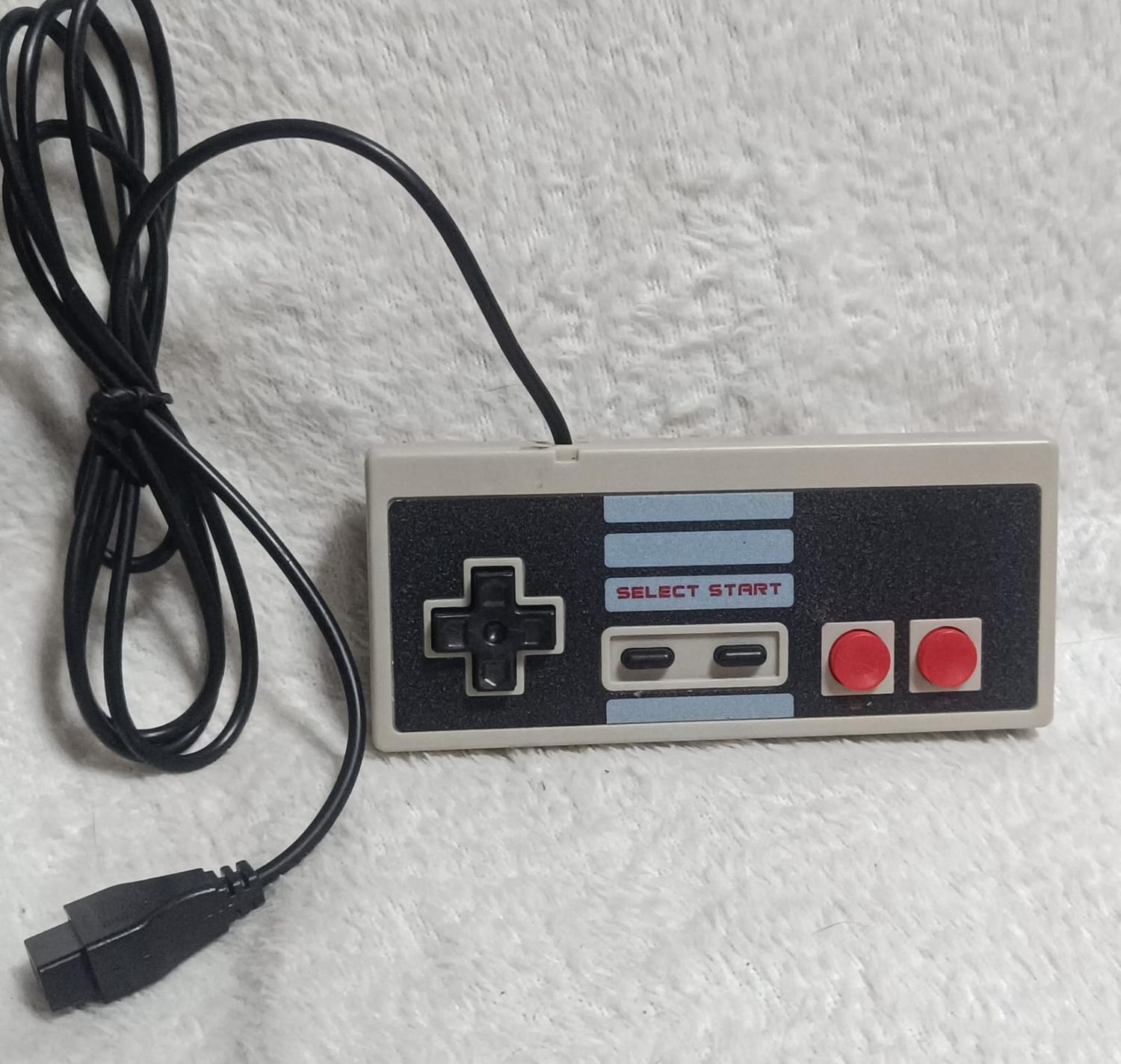 NELA-o, Control de NES (Nintendo Entertainment System Usado