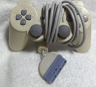 NELA-o, PlayStation 2 Control 1994.