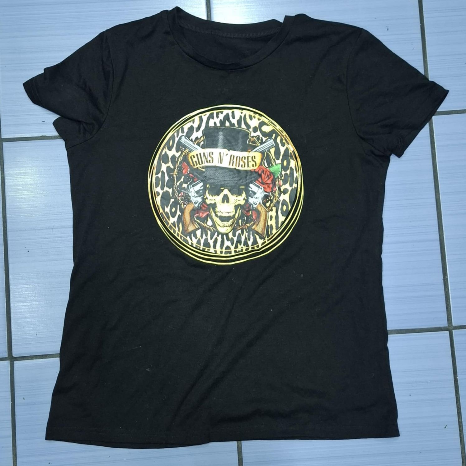 NELA-a, Guns and Roses Blusa Talla L