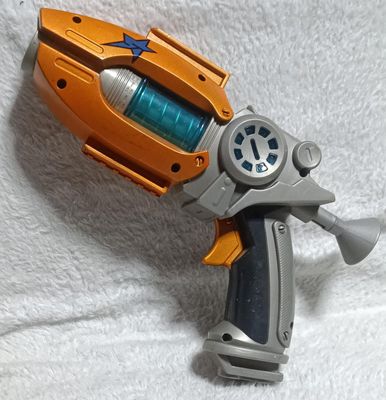 NELA-a, Pistola de Juguete &quot;Eli&#39;s Blaster&quot; de la serie animada Slugterra, fabricada por JAKKS Pacific Bajoterra