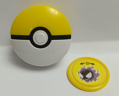 NELA-q, Pokémon Pokeball Disc Shooter, Amarillo (2019) McDonald&#39;s Nintendo