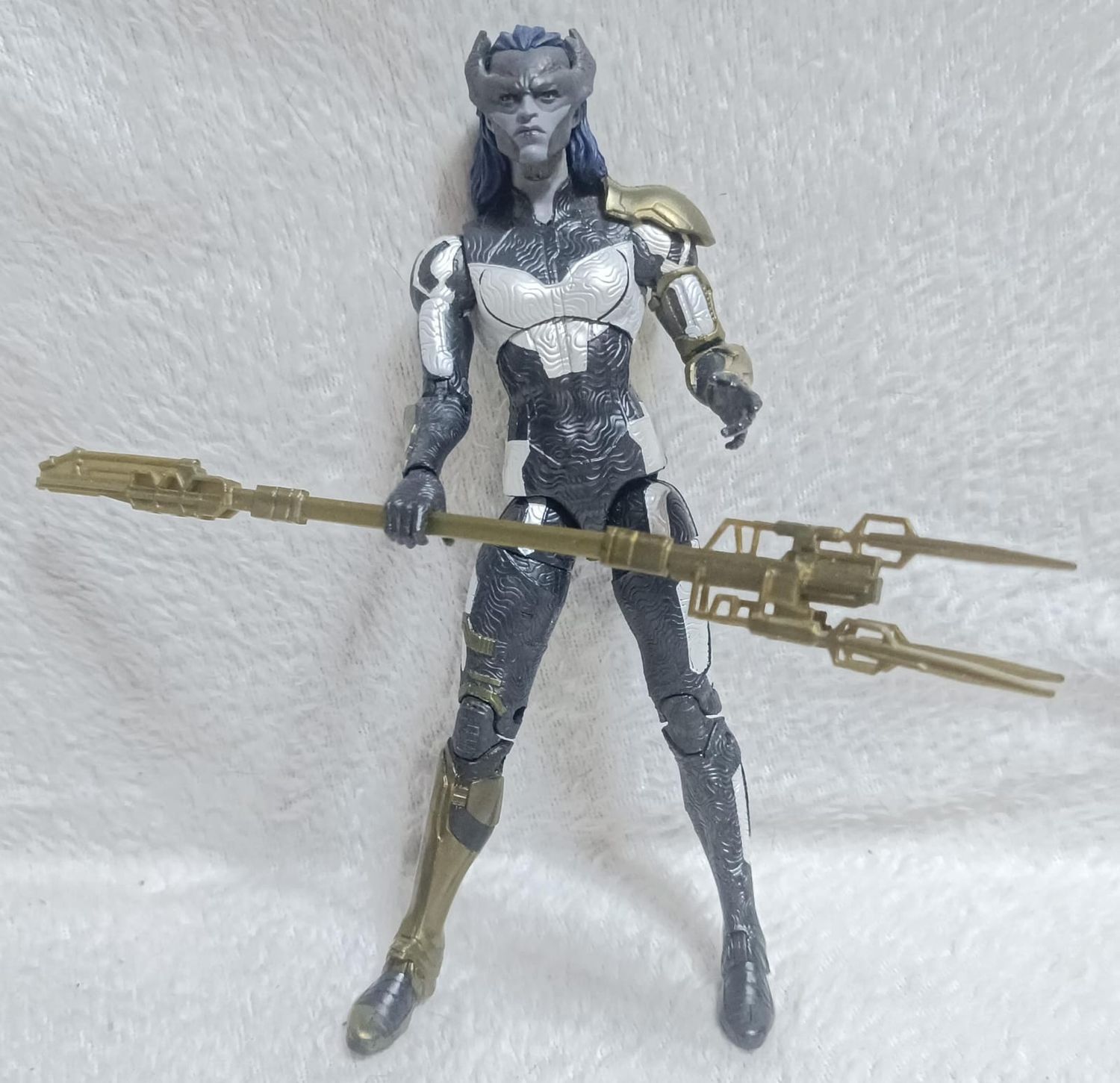 NELA-q, Marvel Legends Figura Midnight de &quot;Avengers: Infinity War&quot;. Usada