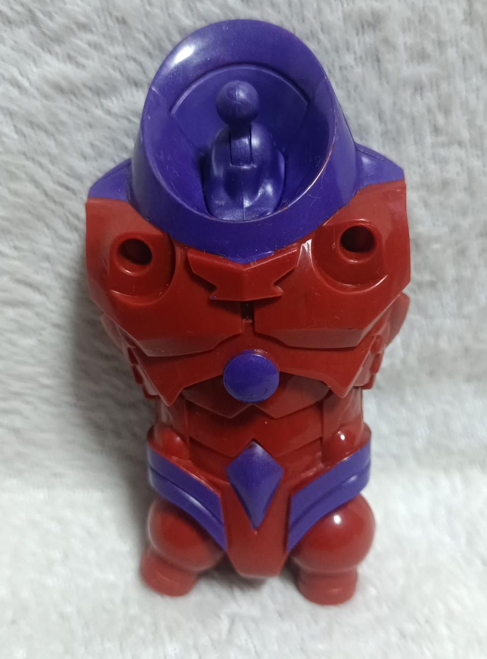 NELA-q, Torso &quot;Build-A-Figure&quot; (BAF) de Onslaught Rojo de la serie Marvel Legends de Capitán América.