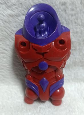 NELA-q, Torso &quot;Build-A-Figure&quot; (BAF) de Onslaught Rojo de la serie Marvel Legends de Capitán América.