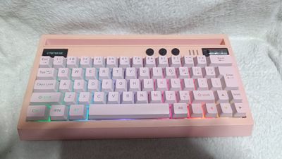 NELA-m, Teclado inalambrico