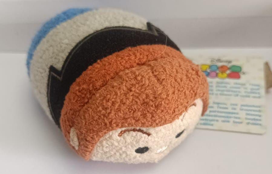 NELA-b, Mini Tsum Tsum de Disney de Hans  Frozen.