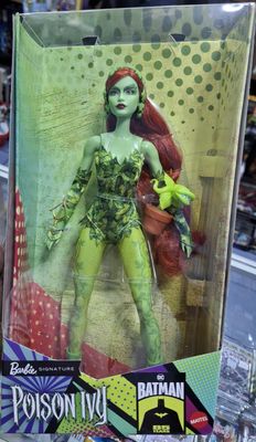 (Membresia) BAF1 Posion Ivy Barbie Mattel Nueva DC Comics Batman
