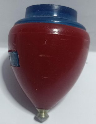 NELA-s, Trompo Plastico Marca Cuper Punta De Metal Color Rojo 2.5. Pulgadas