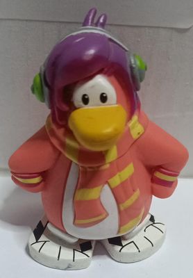 NELA-s,  Club Penguin Figura de vinilo   Disney.