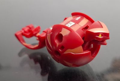 SH Bakugan Rojo