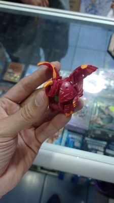 SJ Bakugan Rojo Figura