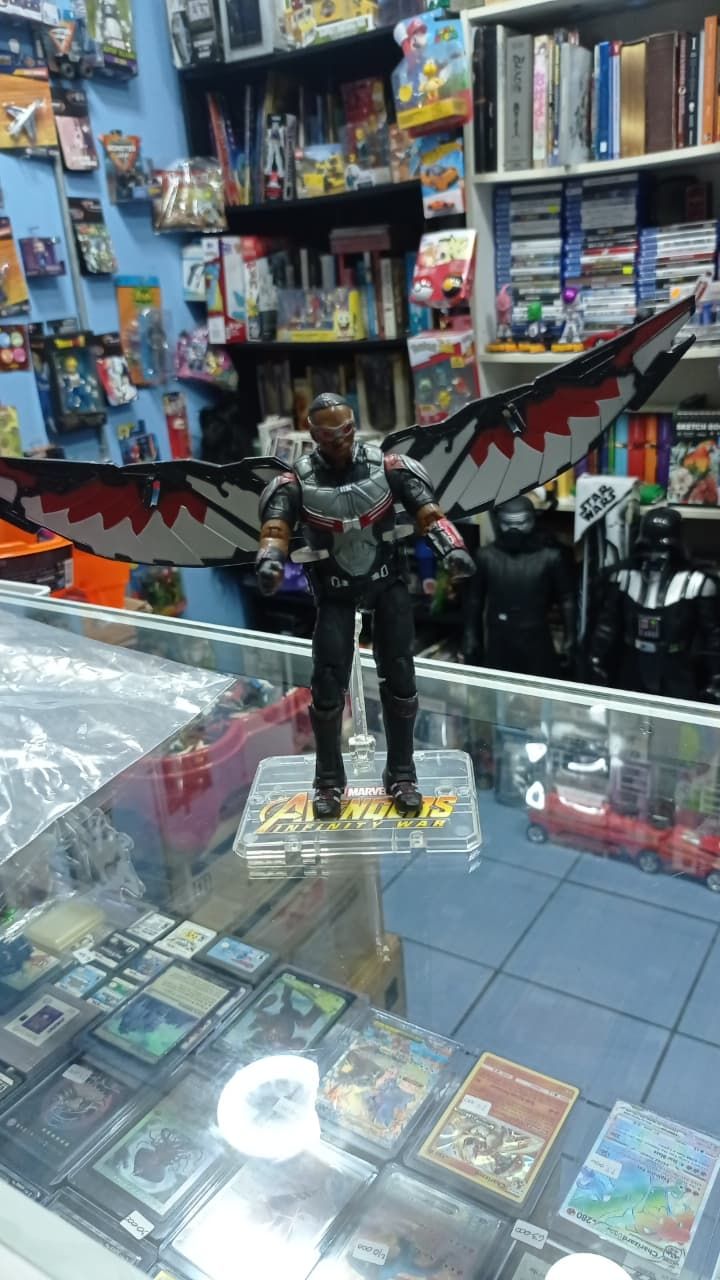 SJ Falcon Figura Marvel