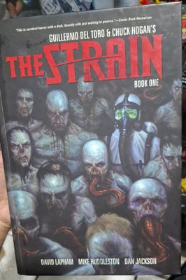 SHX The Strain Comic Book One Tapa Dura TP