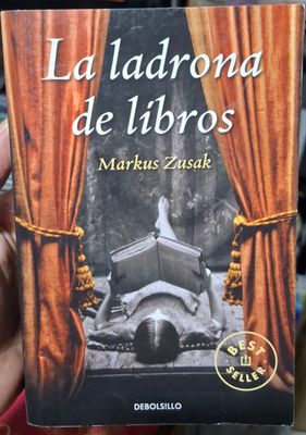 SHX La Ladrona de Libros Markus Zusak Espanol