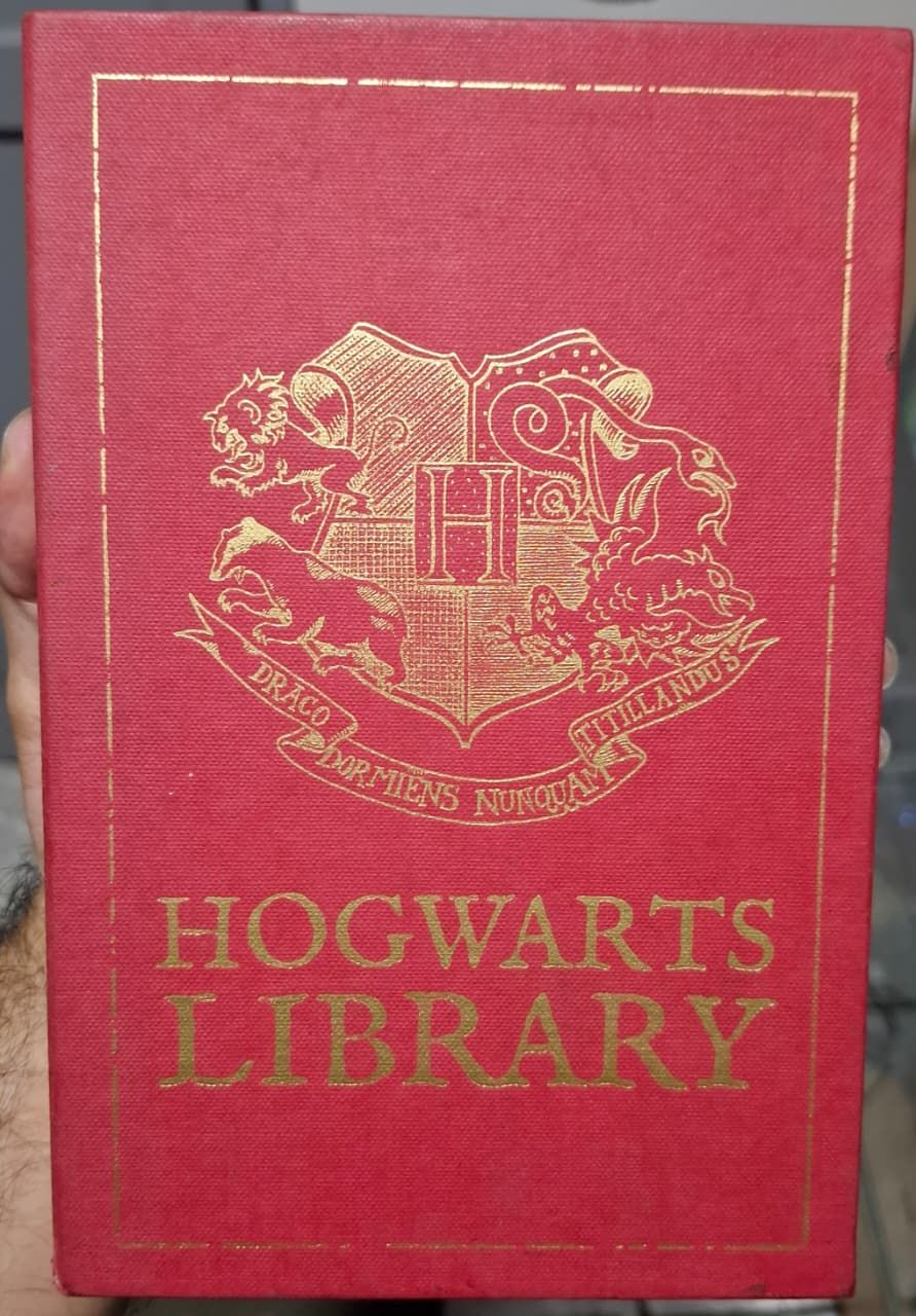 SHX Howarts Library Set de Libros Fantastic Beasts The Tales of Beedle The Bard Quidditch Ingles