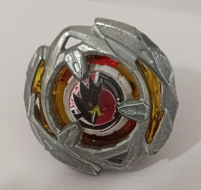 SHB-4k Beyblade Amarillo 2 Beyblade X Beyblade de Tipo resistencia. De Takara Tomy Modelo Strike Hawk.
