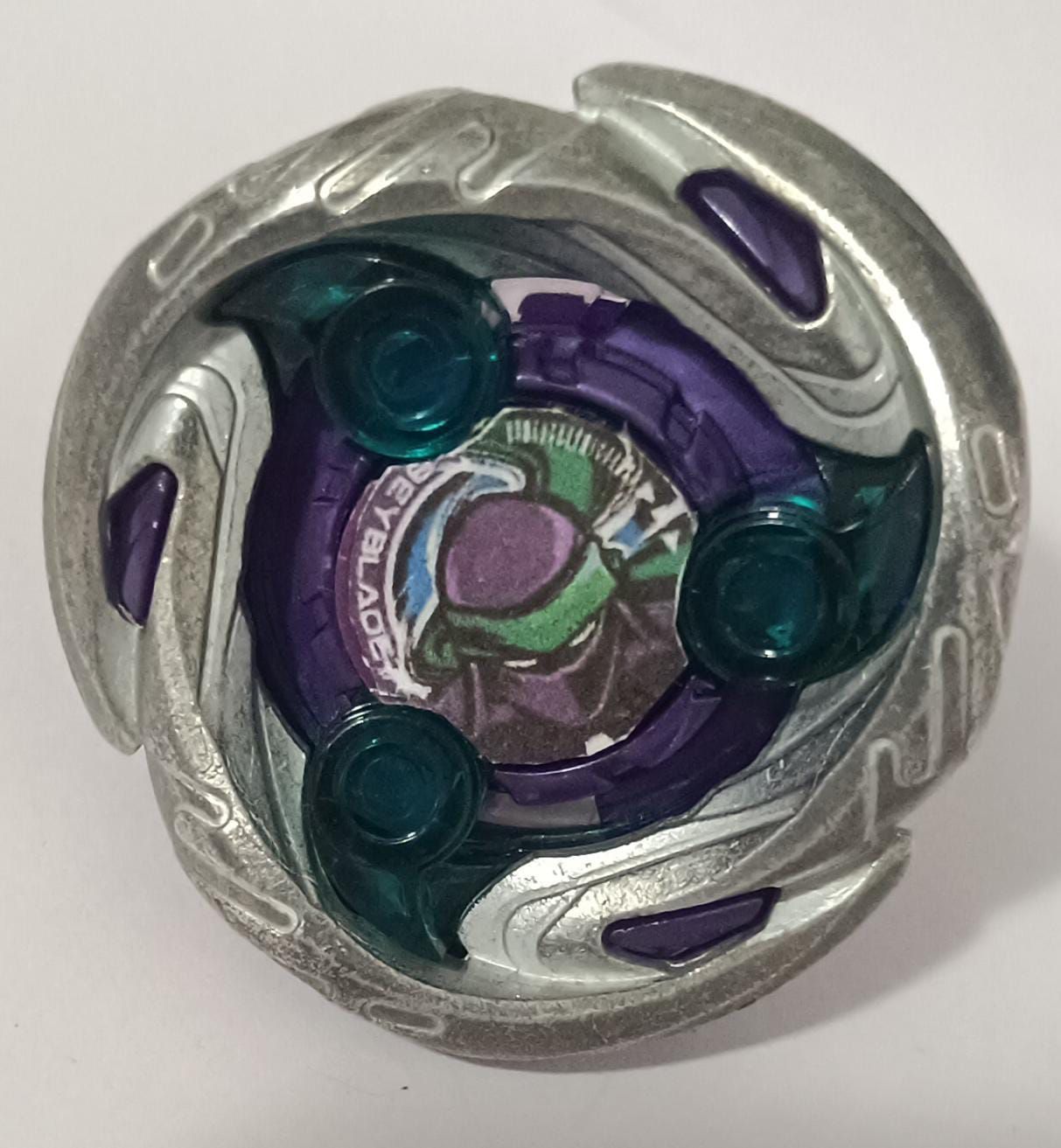 SHB-4k Beyblade Morado Beyblade Shinobi Shadow 1-80MN  Tipo defensa Diseñado para desviar y resistir ataques.