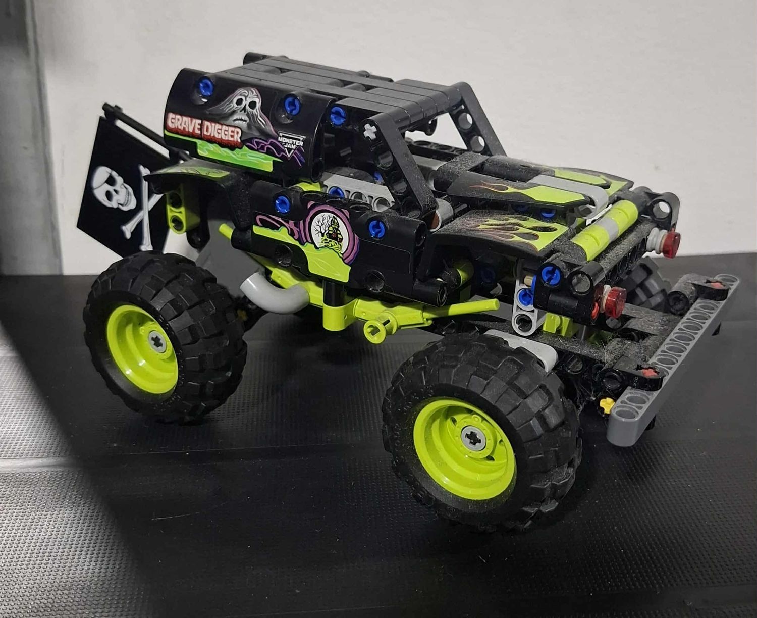 BA36 Lego Technic Lego Monster Jam Grave Digger