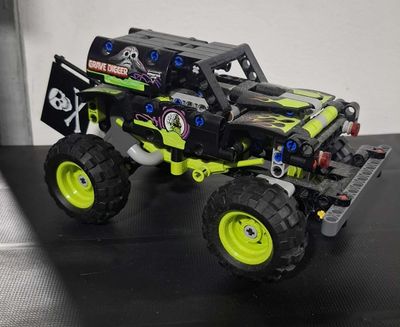 BA36 Lego Technic Lego Monster Jam Grave Digger
