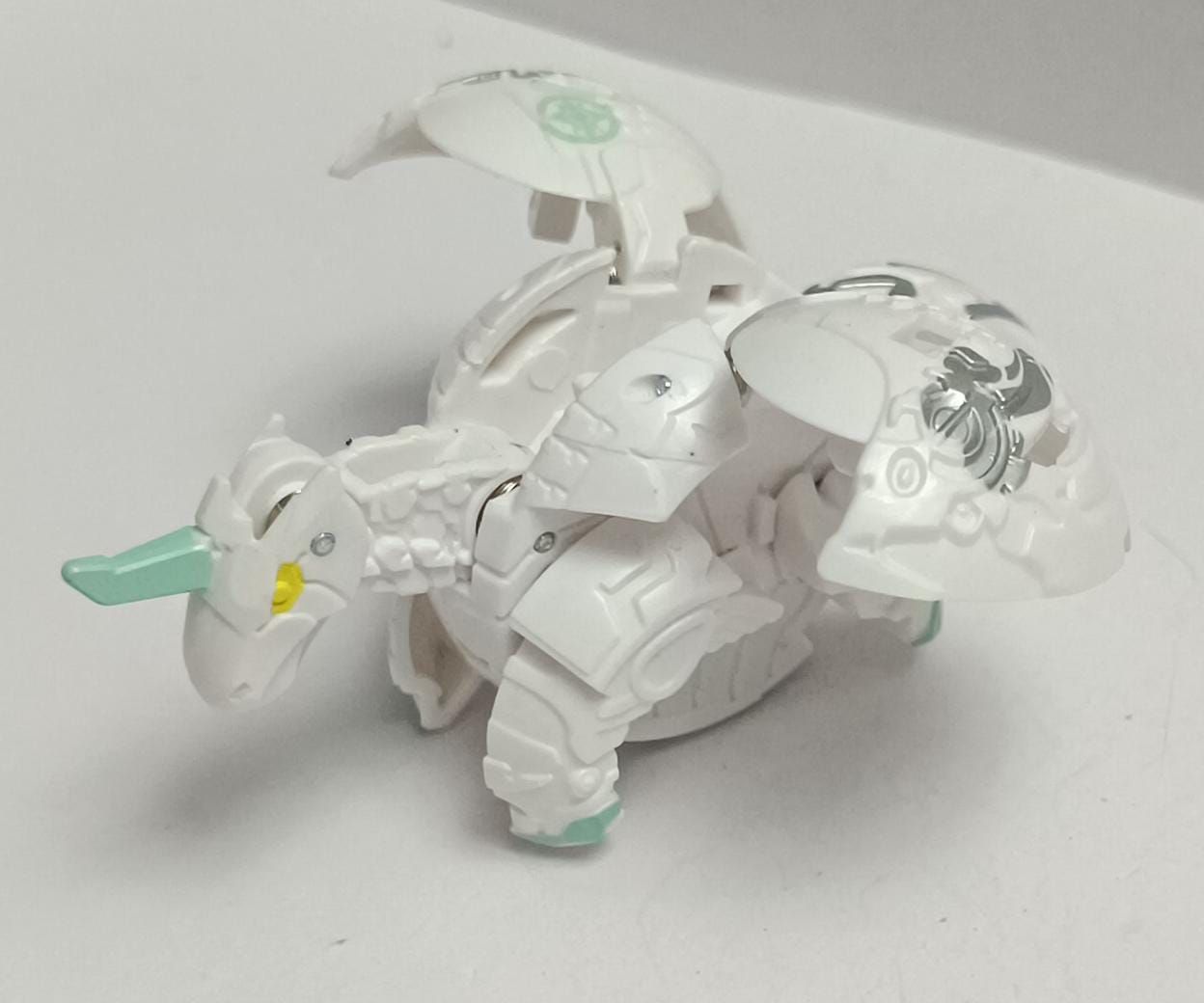 SHB-4k Bakugan Blanco 3  Bakugan Pegatrix  Pegasus