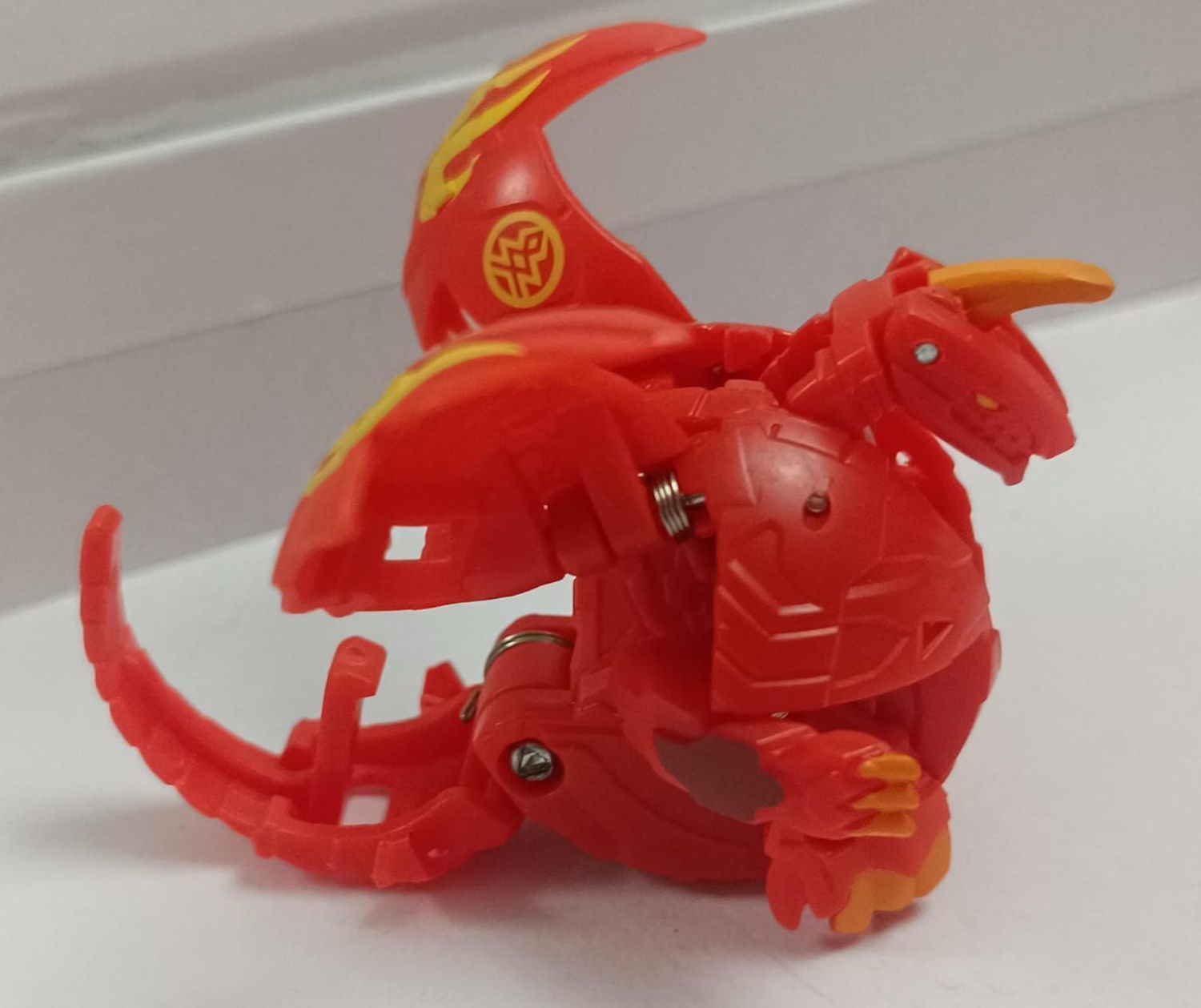 SHB-4k Bakugan Amarillo 11 Bakugan  Dragonoid.