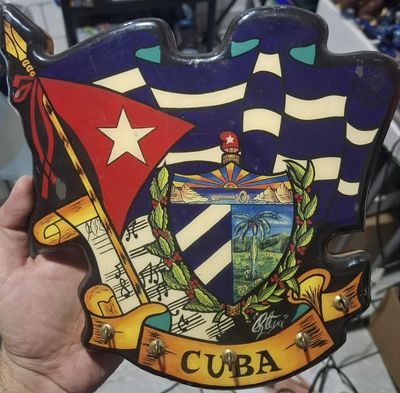 BA35 LLavero de Pared Cuba Bandera