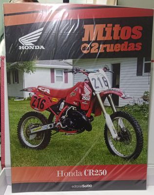 NELA-r, Revista Mitos de 2 Honda CR250