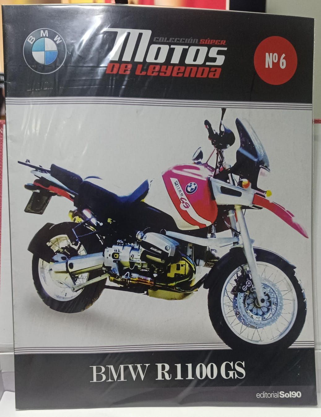 NELA-r, Revista Motos de Leyenda Issue 6  Motocicleta BMW R1100 GS