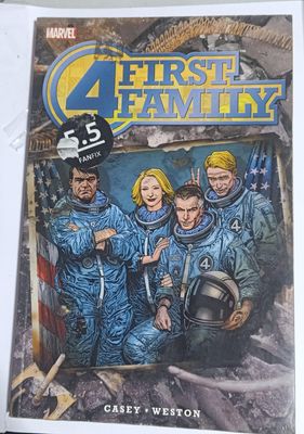NELA-n, Fantastic Four Comic First Family Tapa Blanda