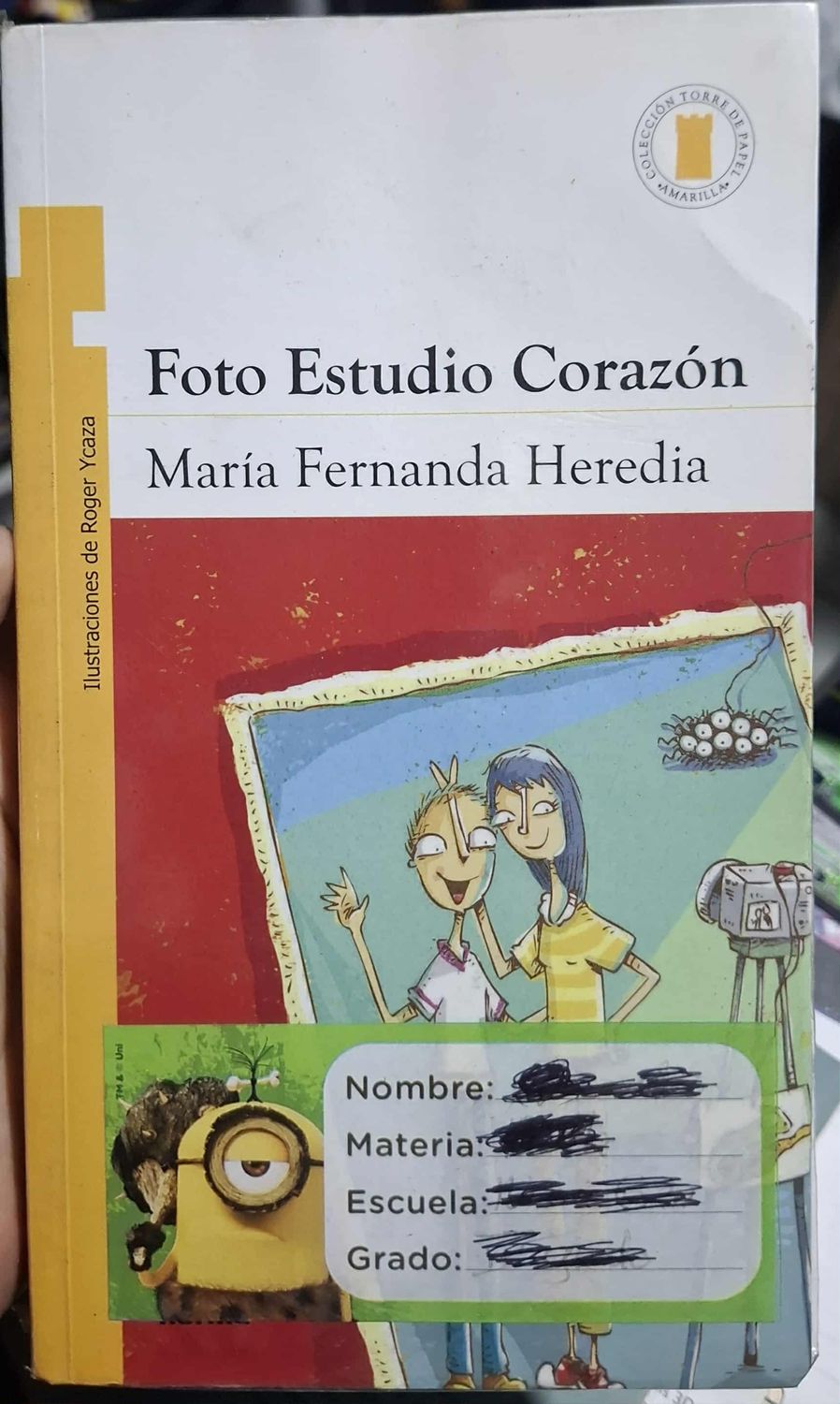 BA35 Foto Estudio Corazon Libro Espanol Maria Fernanda Heredia