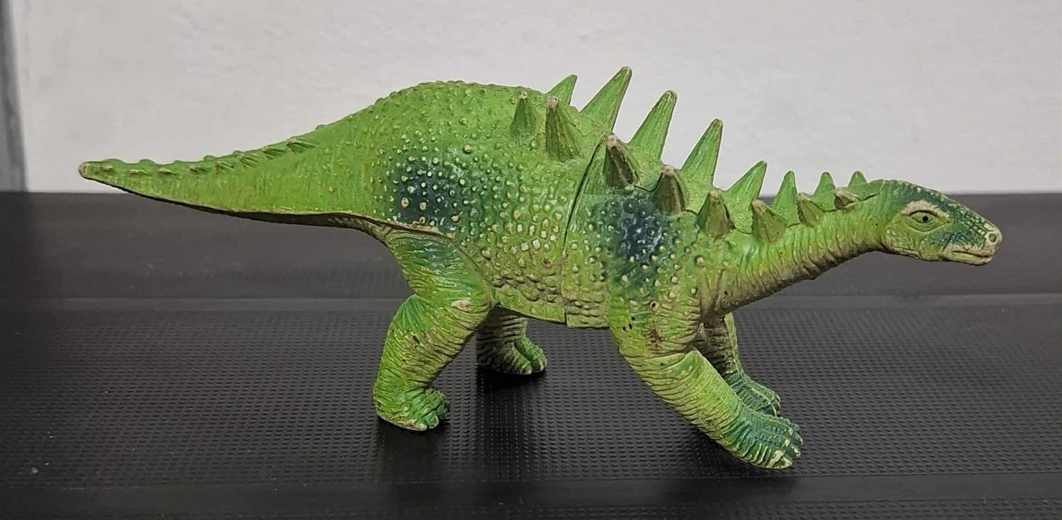 BA36 Dinosaurio Figura