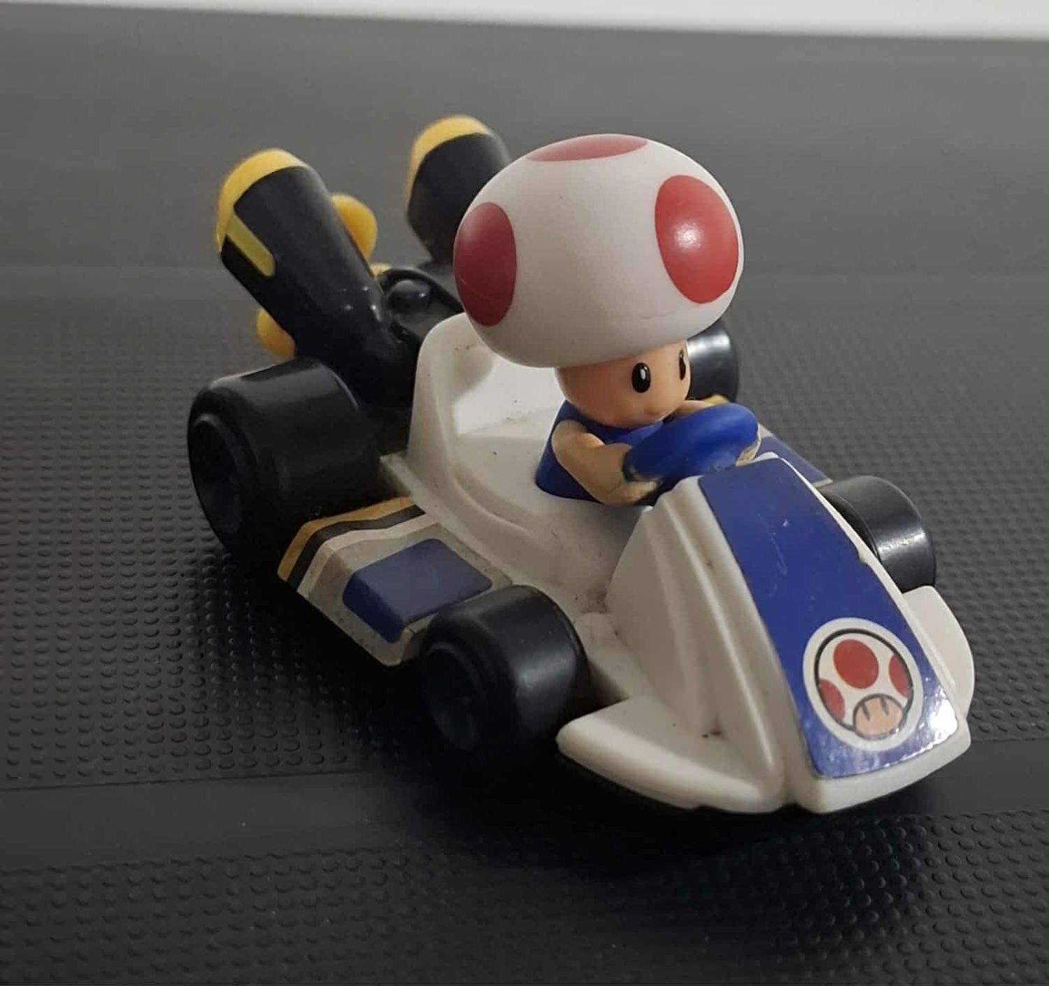 BA36 Toad Juguete McDonalds Mario Kart