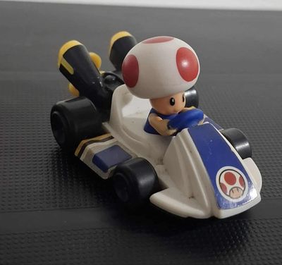 BA36 Toad Juguete McDonalds Mario Kart