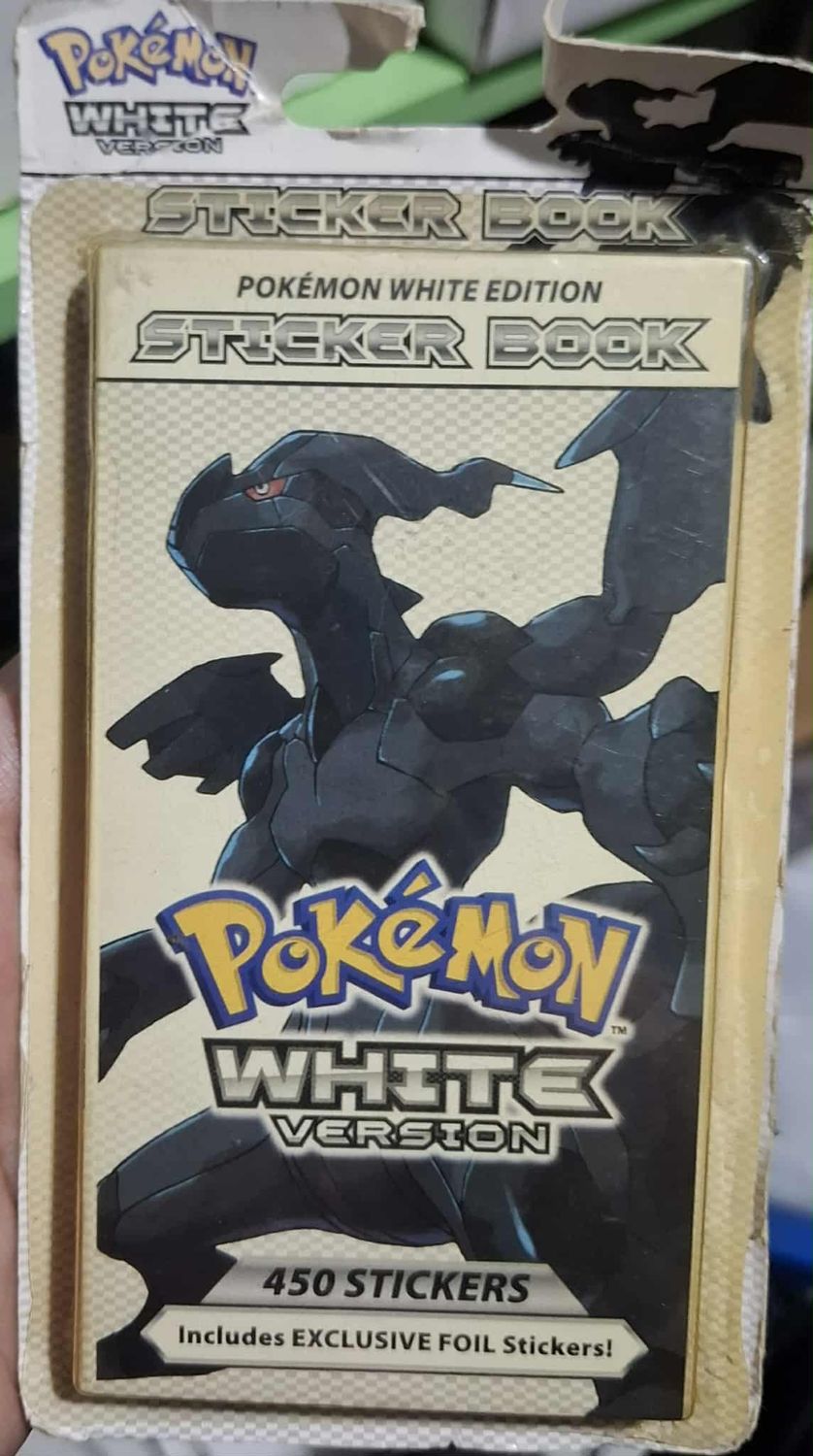 BA37 Pokemon White Version Sticker Book 450 Stickers Nuevo