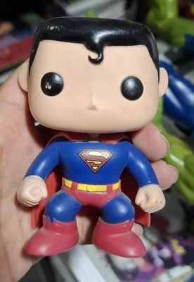 BA37 Superman Figura Funko Pop Suelta
