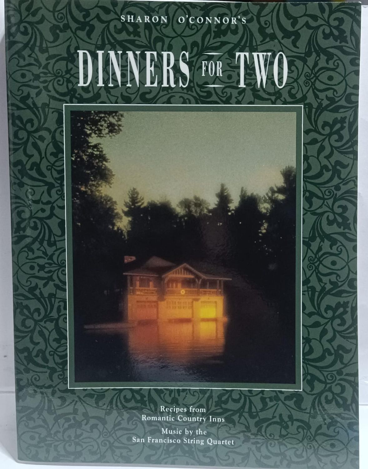 NELA-u, Dinners for Two Libro mas CD Ingles