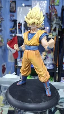 SJ Goku Figura Dragon Ball Estatua