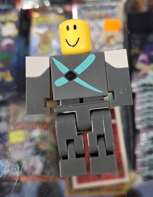 SH3 Roblox Figura Gris