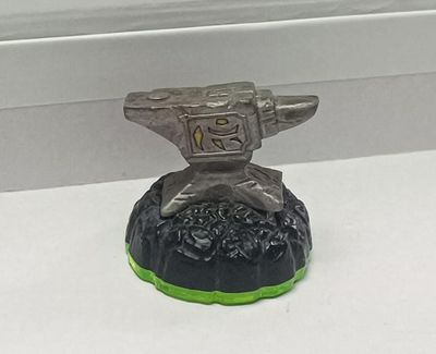 NELA-b, "Anvil Rain" de Skylanders: Spyro's Adventure.