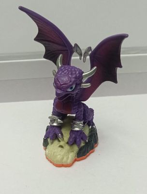 NELA-b, Cynder, Skylanders Giants