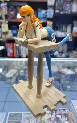 SH1 Nami Figura One Piece Figura Banpresto Grandline Journey