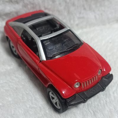 NELA-f,  Carro Modelo a Escala de un Jeepster,  Maisto  "Fresh Metal".