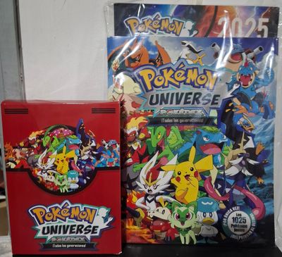 SH1 Pokemon Universe Pokedex Album con Todas las Postales Incluidas y Calendario