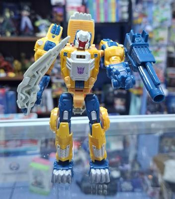 SJ Wolfwire Figura Transformers Generations Titans Return