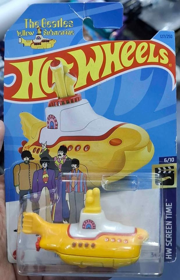 SJ The Beatles Yellow Submarine Hot Wheels
