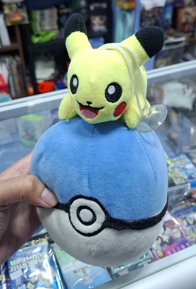 SJ2 Peluche Pokemon Pikachu con Pokebola