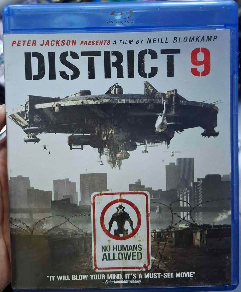 SJ2 District 9 Blu Ray Original Ingles Frances