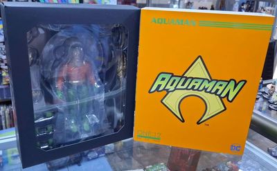 SJ2 Aquaman Figura Mezco One 12 DC Comics